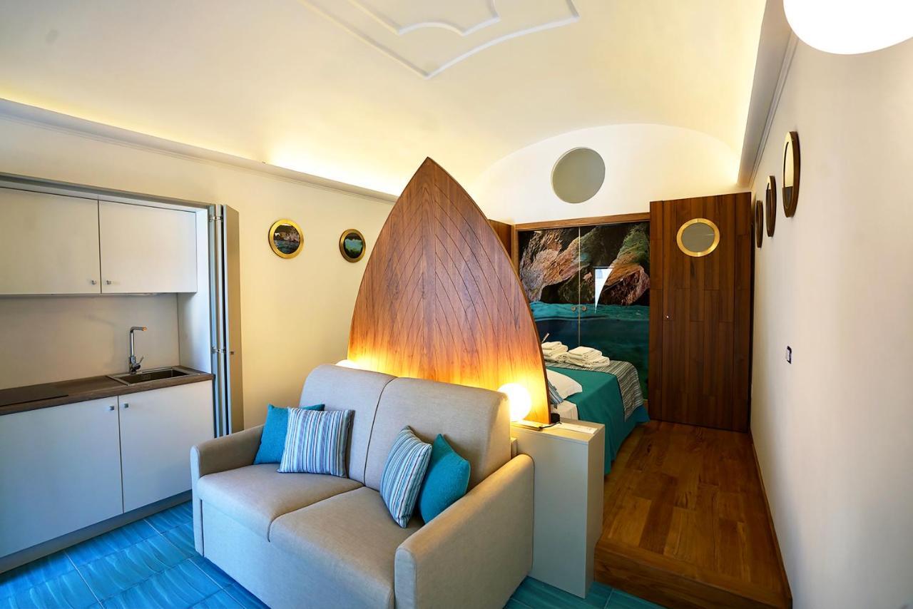 Grotta Verde Luxury Suite By Caprirooms Exteriör bild